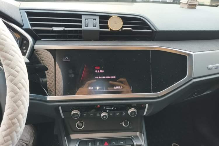 Used Audi Q3 2022 35 TFSI Fashion Dynamic Model Audio And AC Panel