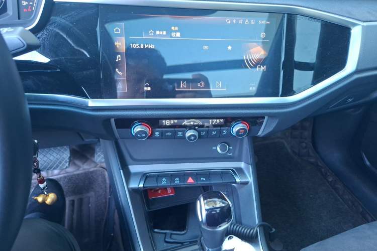 Used Audi Q3 2022 35 TFSI Progressive Dynamic Edition Audio And AC Panel