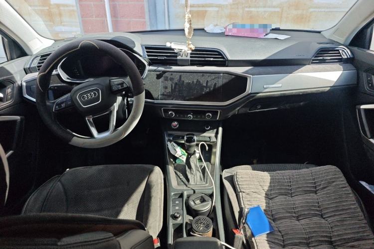 Used Audi Q3 2022 35 TFSI Progressive Dynamic Edition Center Console