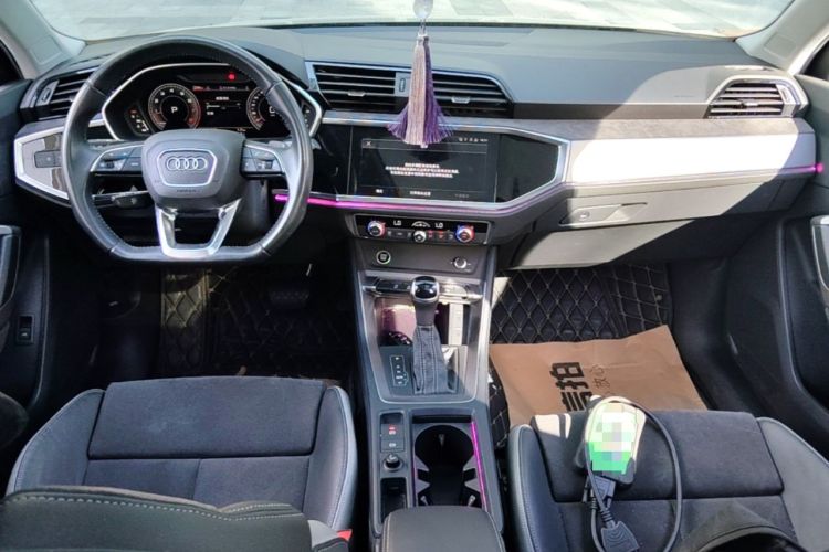Used Audi Q3 2022 35 TFSI Fashion Dynamic Model Center Console