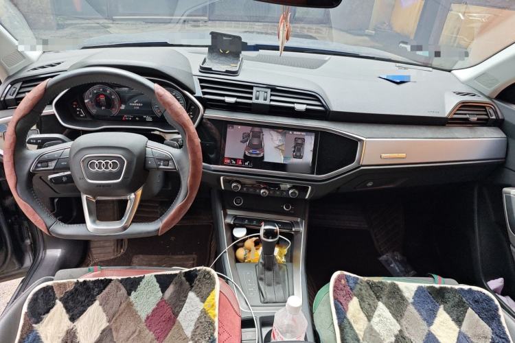 Used Audi Q3 2022 35 TFSI Fashion Dynamic Model Center Console