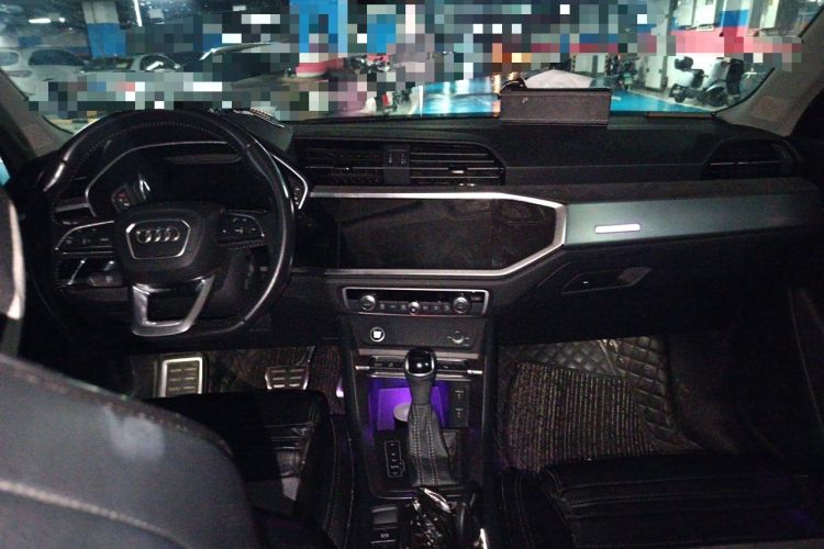 Used Audi Q3 2022 40 TFSI Fashion Dynamic Model Center Console