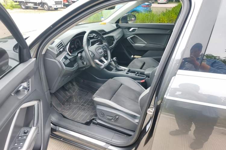 Used Audi Q3 2022 35 TFSI Fashion Dynamic Model Driver Seat