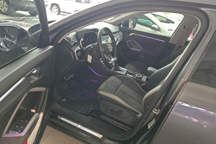 Used Audi Q3 2022 40 TFSI Fashion Dynamic Model Driver Seat