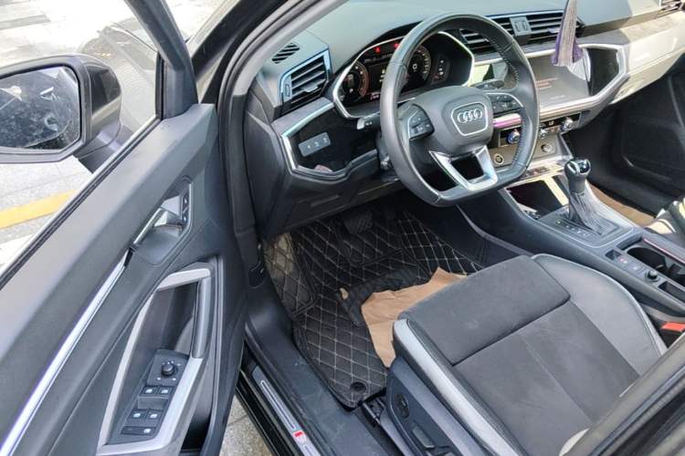 Used Audi Q3 2022 35 TFSI Fashion Dynamic Model Driver Seat