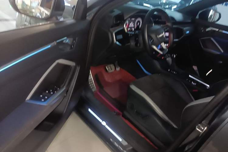 Used Audi Q3 2022 45 TFSI quattro Fashion Dynamic Model Driver Seat