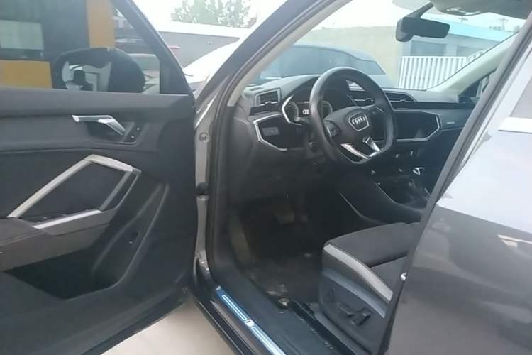 Used Audi Q3 2022 35 TFSI Fashion Dynamic Model Driver Seat