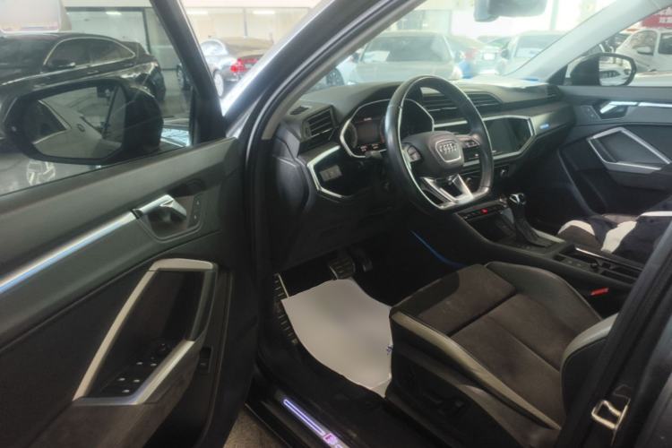 Used Audi Q3 2022 40 TFSI Fashion Dynamic Model Driver Seat