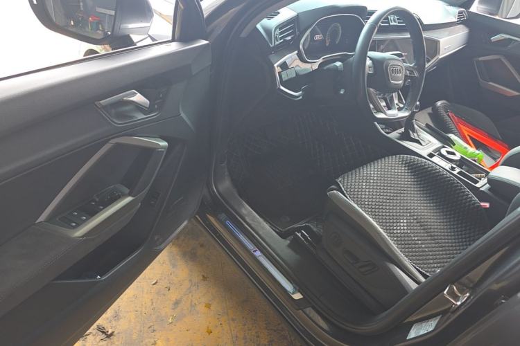 Used Audi Q3 2022 35 TFSI Fashion Dynamic Model Driver Seat