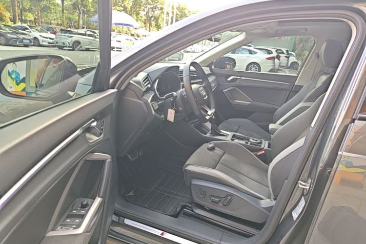 Used Audi Q3 2022 40 TFSI Fashion Dynamic Model Driver Seat