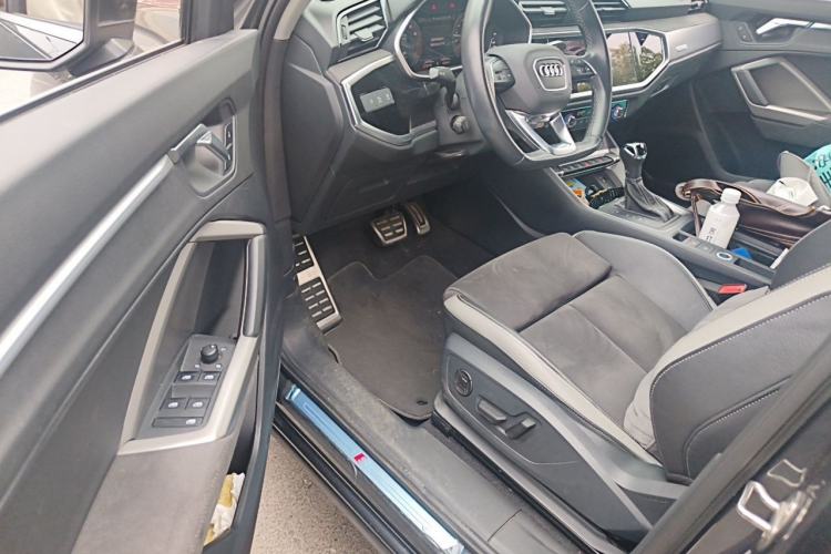Used Audi Q3 2022 40 TFSI Fashion Dynamic Model Driver Seat