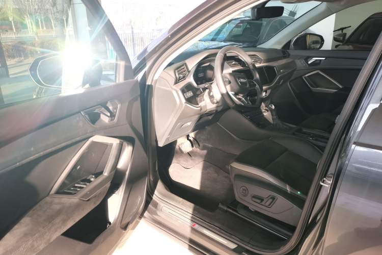 Used Audi Q3 2022 35 TFSI Fashion Dynamic Model Driver Seat