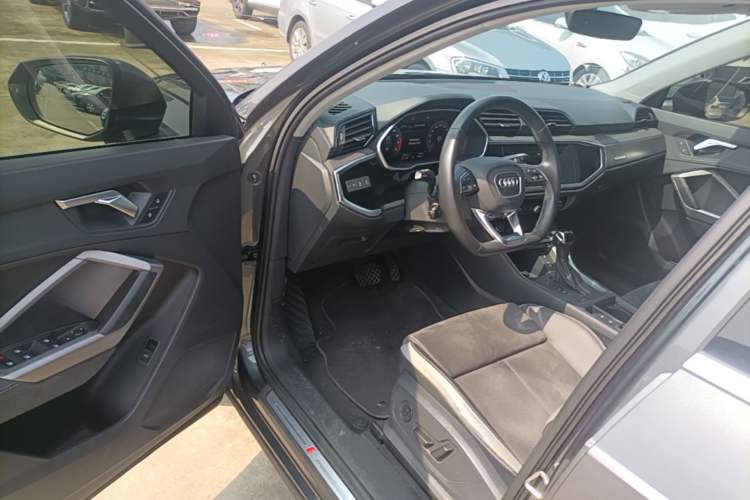 Used Audi Q3 2022 35 TFSI Fashion Dynamic Model Driver Seat