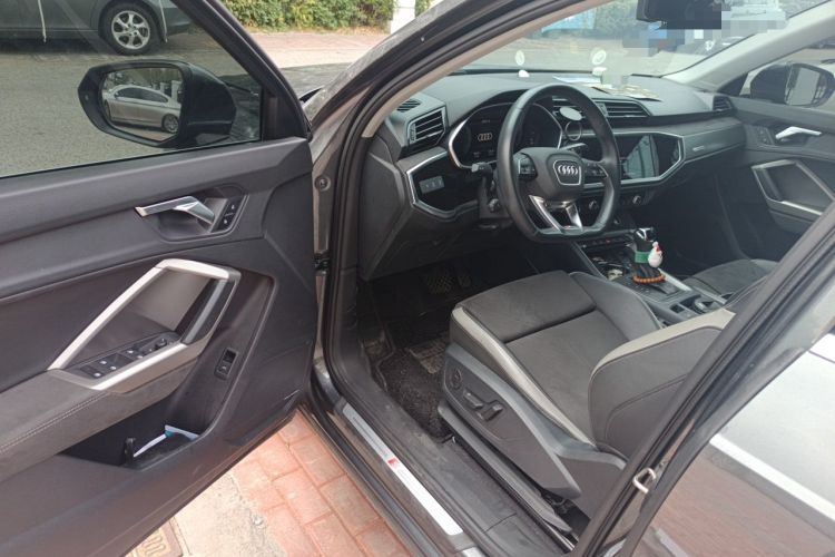 Used Audi Q3 2022 35 TFSI Fashion Dynamic Model Driver Seat