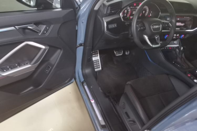 Used Audi Q3 2022 40 TFSI RS Package Performance Model Driver Seat