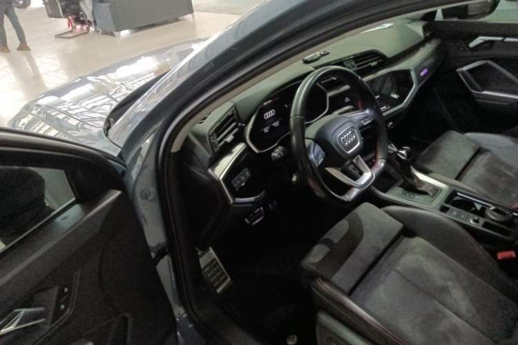 Used Audi Q3 2022 40 TFSI RS Package Performance Model Driver Seat