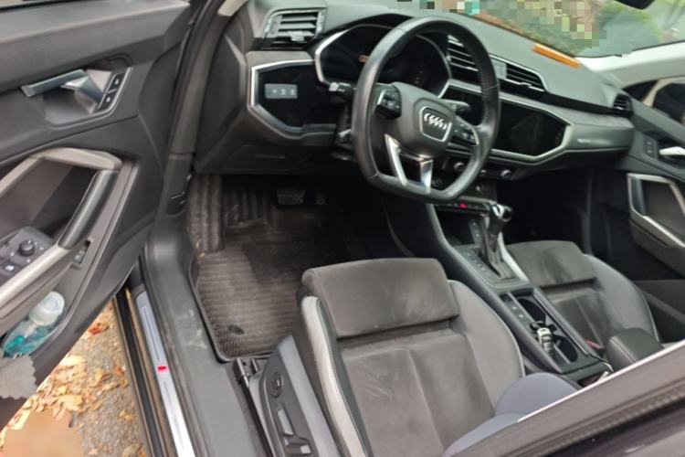 Used Audi Q3 2022 35 TFSI Fashion Dynamic Model Driver Seat