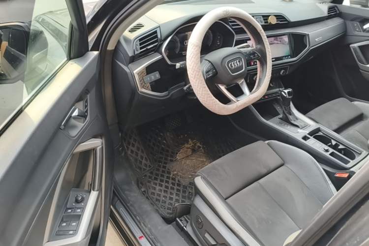 Used Audi Q3 2022 35 TFSI Fashion Dynamic Model Driver Seat
