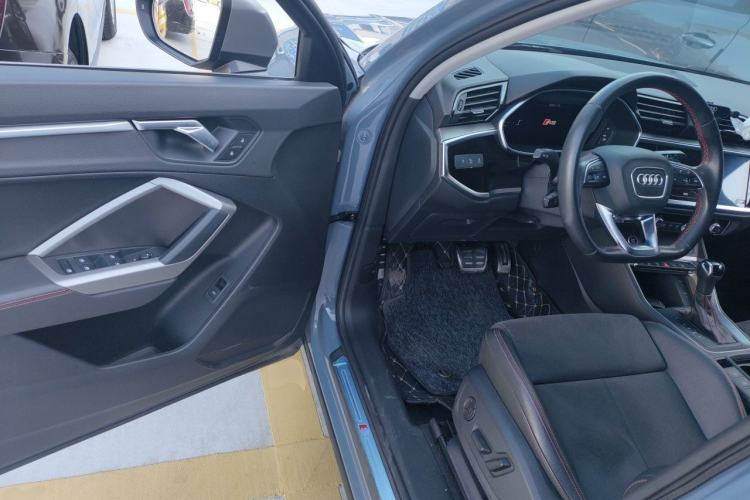 Used Audi Q3 2022 40 TFSI RS Package Performance Model Driver Seat