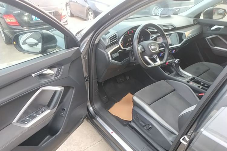 Used Audi Q3 2022 35 TFSI Fashion Dynamic Model Driver Seat