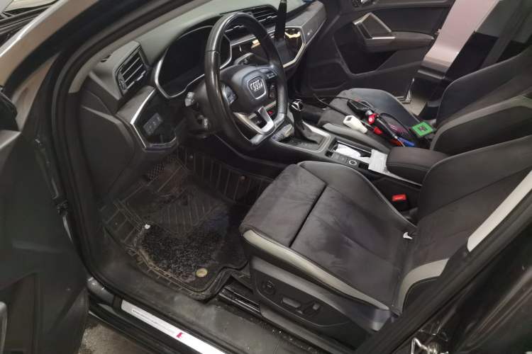 Used Audi Q3 2022 35 TFSI Fashion Dynamic Model Driver Seat