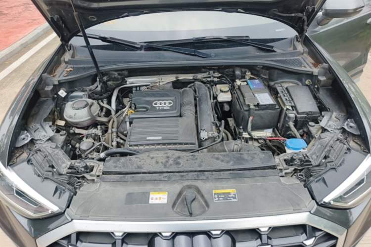 Used Audi Q3 2022 35 TFSI Fashion Dynamic Model Engine Bay