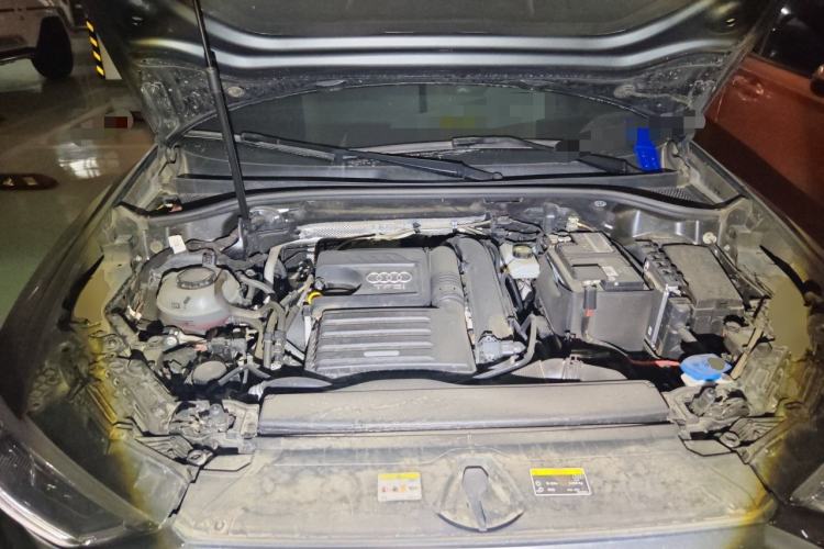 Used Audi Q3 2022 35 TFSI Fashion Dynamic Model Engine Bay