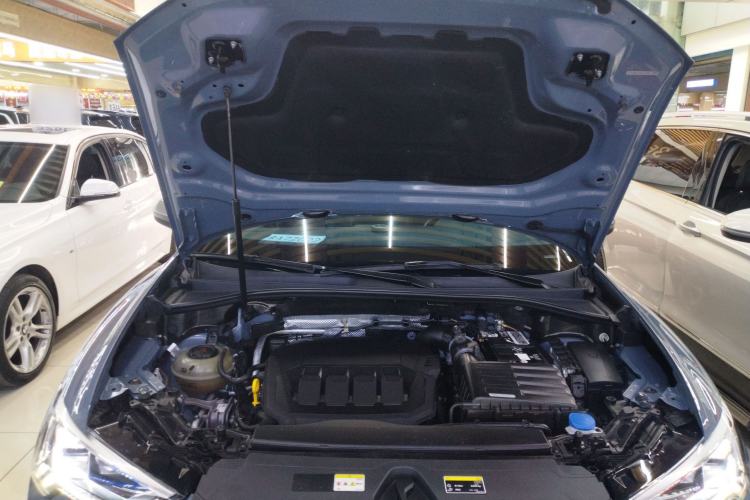 Used Audi Q3 2022 40 TFSI RS Package Performance Model Engine Bay