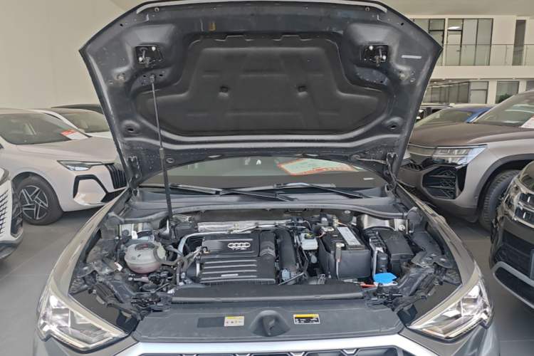 Used Audi Q3 2022 35 TFSI Fashion Dynamic Model Engine Bay