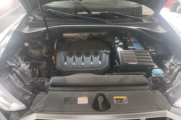 Used Audi Q3 2022 40 TFSI Fashion Dynamic Model Engine Bay