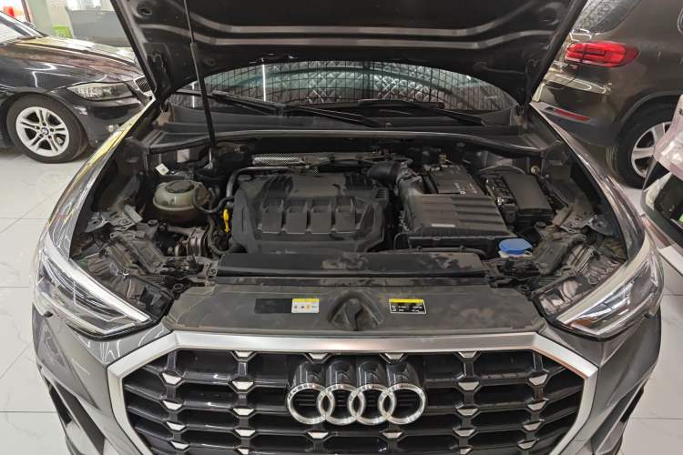 Used Audi Q3 2022 40 TFSI Fashion Dynamic Model Engine Bay