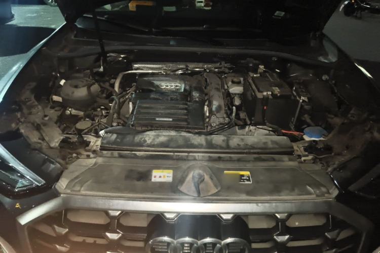 Used Audi Q3 2022 35 TFSI Fashion Dynamic Model Engine Bay