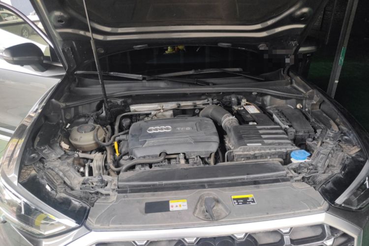 Used Audi Q3 2022 45 TFSI quattro Fashion Dynamic Model Engine Bay