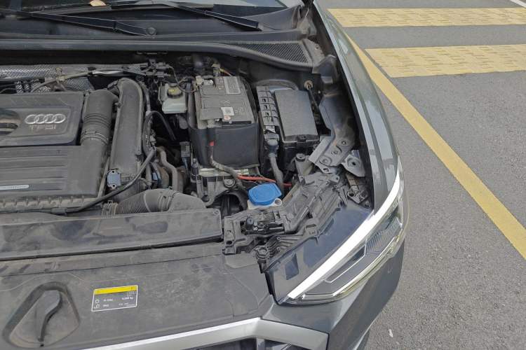 Used Audi Q3 2022 35 TFSI Fashion Dynamic Model Engine Bay Left