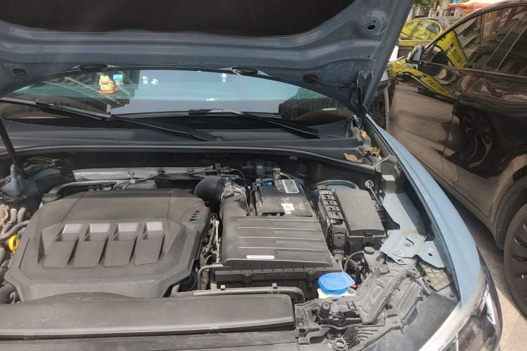 Used Audi Q3 2022 40 TFSI RS Package Performance Model Engine Bay Left