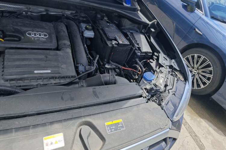 Used Audi Q3 2022 35 TFSI Fashion Dynamic Model Engine Bay Left