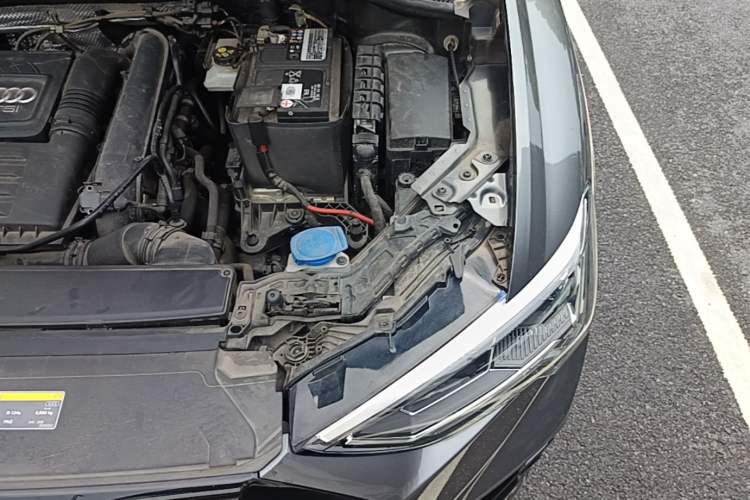 Used Audi Q3 2022 35 TFSI Fashion Dynamic Model Engine Bay Left