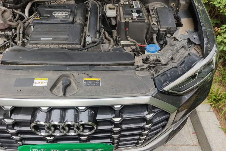 Used Audi Q3 2022 35 TFSI Fashion Dynamic Model Engine Bay Left