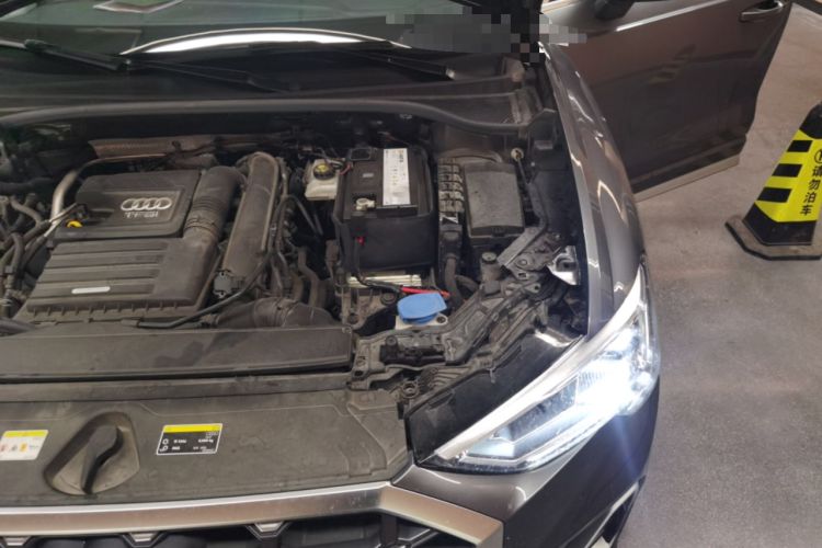 Used Audi Q3 2022 35 TFSI Fashion Dynamic Model Engine Bay Left