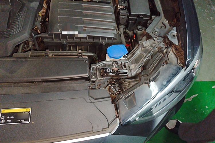 Used Audi Q3 2022 40 TFSI Fashion Dynamic Model Engine Bay Left