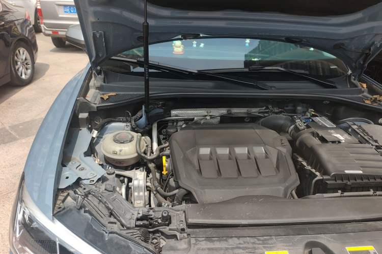 Used Audi Q3 2022 40 TFSI RS Package Performance Model Engine Bay Right