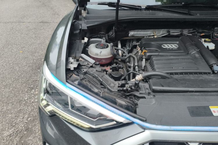 Used Audi Q3 2022 35 TFSI Fashion Dynamic Model Engine Bay Right