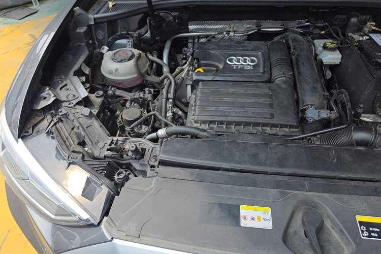 Used Audi Q3 2022 35 TFSI Fashion Dynamic Model Engine Bay Right