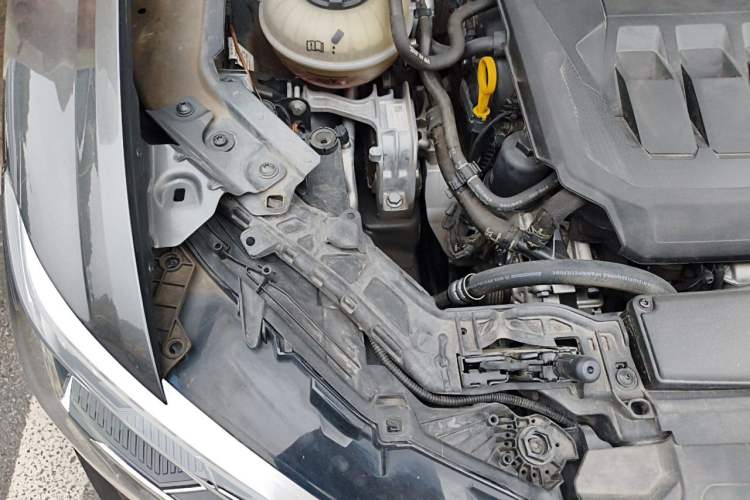 Used Audi Q3 2022 40 TFSI Fashion Dynamic Model Engine Bay Right