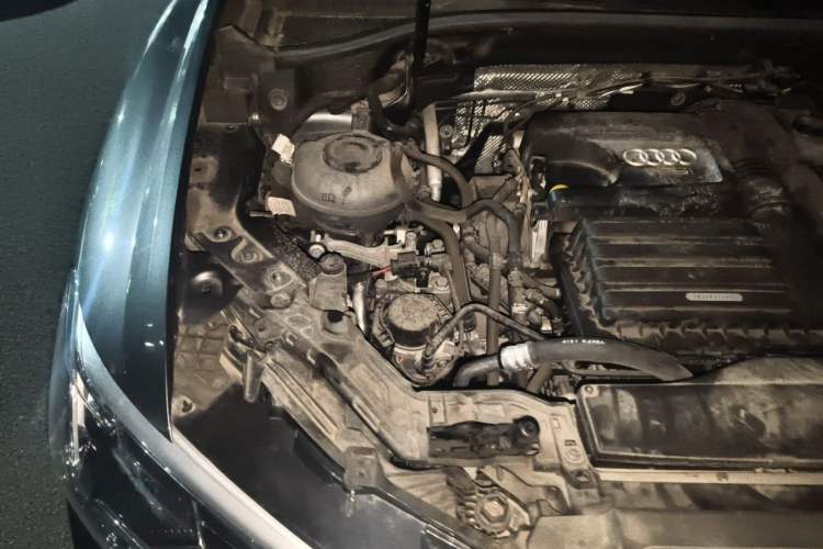 Used Audi Q3 2022 35 TFSI Fashion Dynamic Model Engine Bay Right