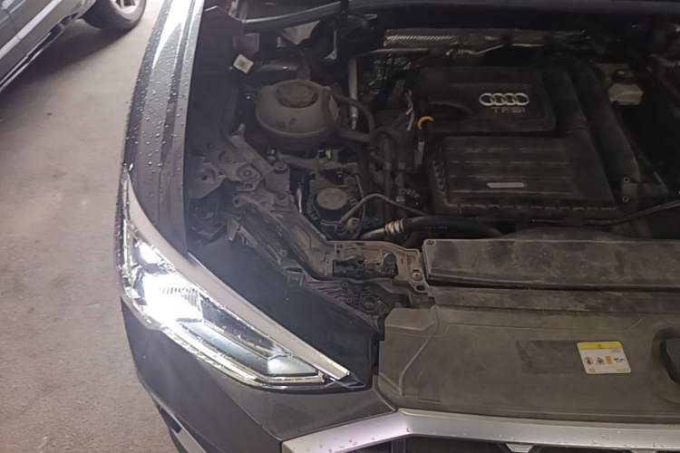 Used Audi Q3 2022 35 TFSI Fashion Dynamic Model Engine Bay Right