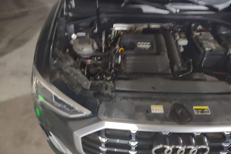 Used Audi Q3 2022 35 TFSI Fashion Dynamic Model Engine Bay Right