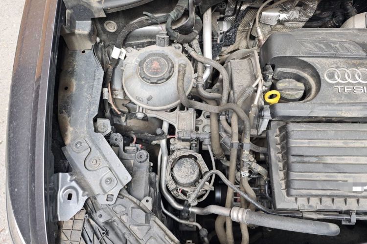 Used Audi Q3 2022 35 TFSI Fashion Dynamic Model Engine Bay Right