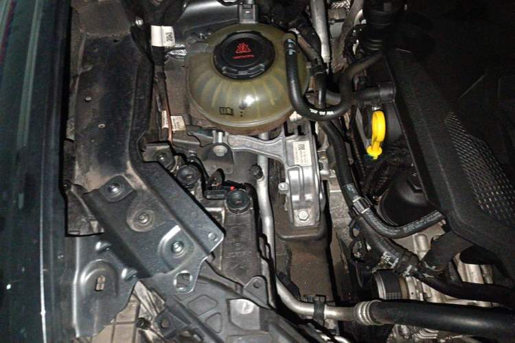 Used Audi Q3 2022 40 TFSI Fashion Dynamic Model Engine Bay Right
