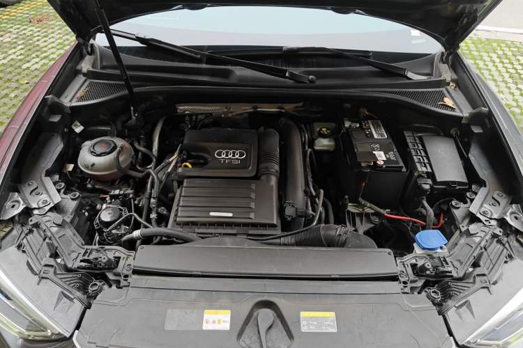 Used Audi Q3 2022 35 TFSI Fashion Dynamic Model Engine Bay